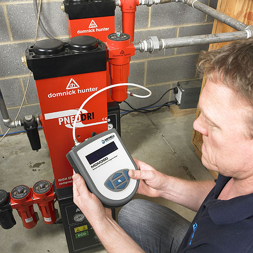 密析爾MDM300便攜式露點(diǎn)儀的特征？